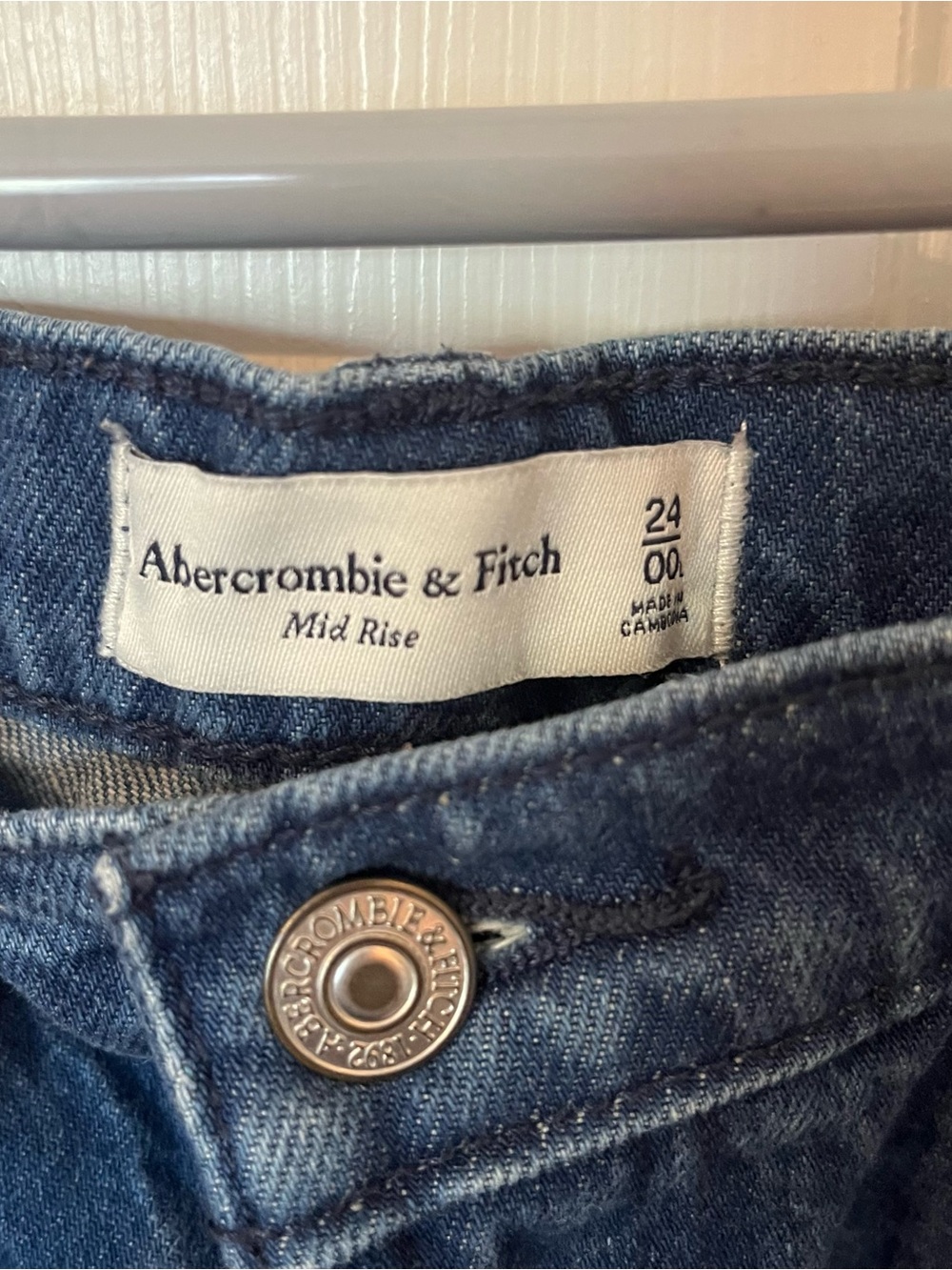 Abercrombie & Fitch Mid Rise Wide Leg Jeans Women’s Size 24 (00) Medium Wash - Picture 3 of 6